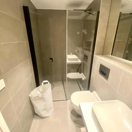 Chic One Bedroom Flat W Terrace&parking Luxembourg