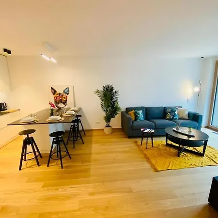 Apartamento Chic One Bedroom Flat W Terrace&parking